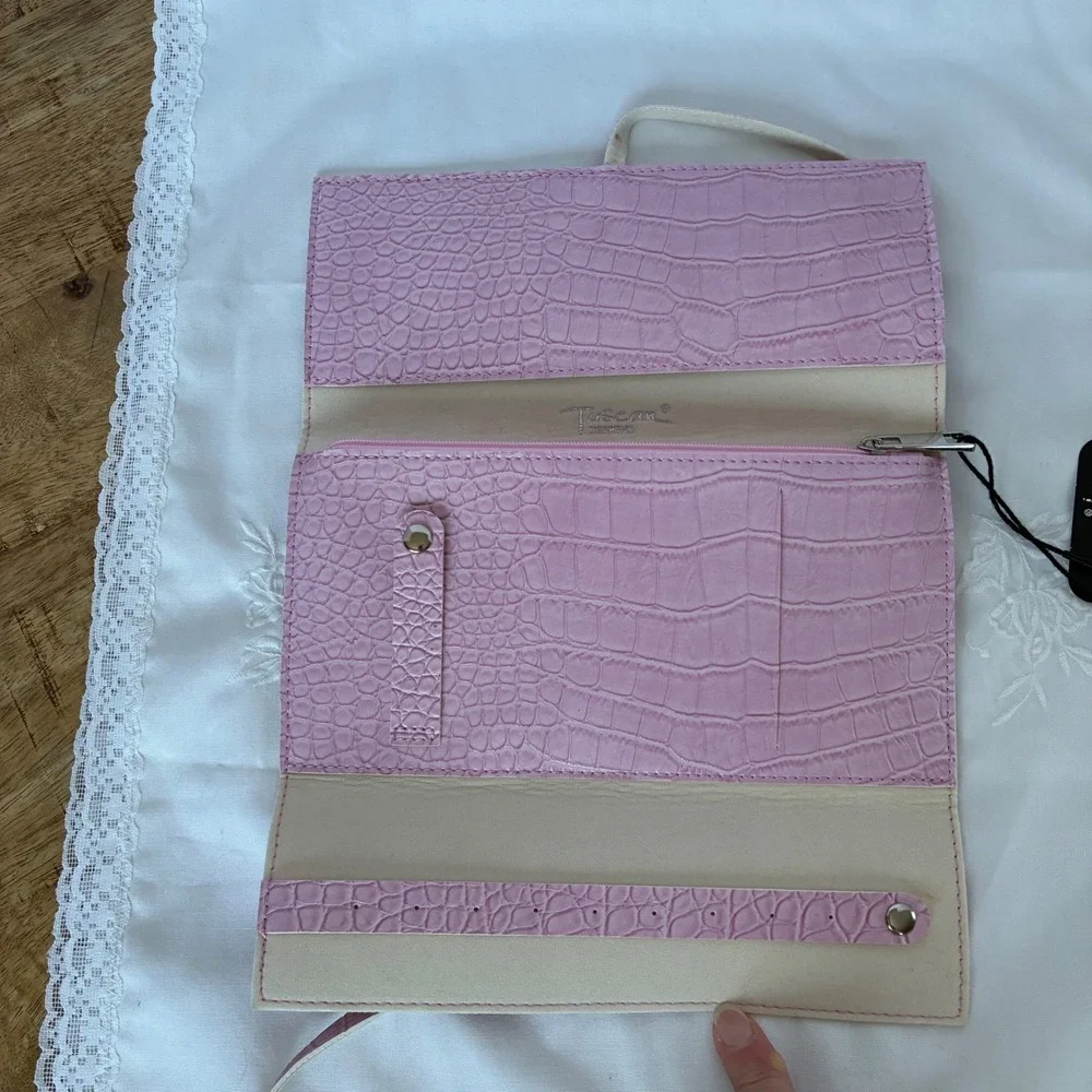 Tuscan Designs Pink Crocodile Embossed Leather Jewelry Roll Travel Organizer NWT
